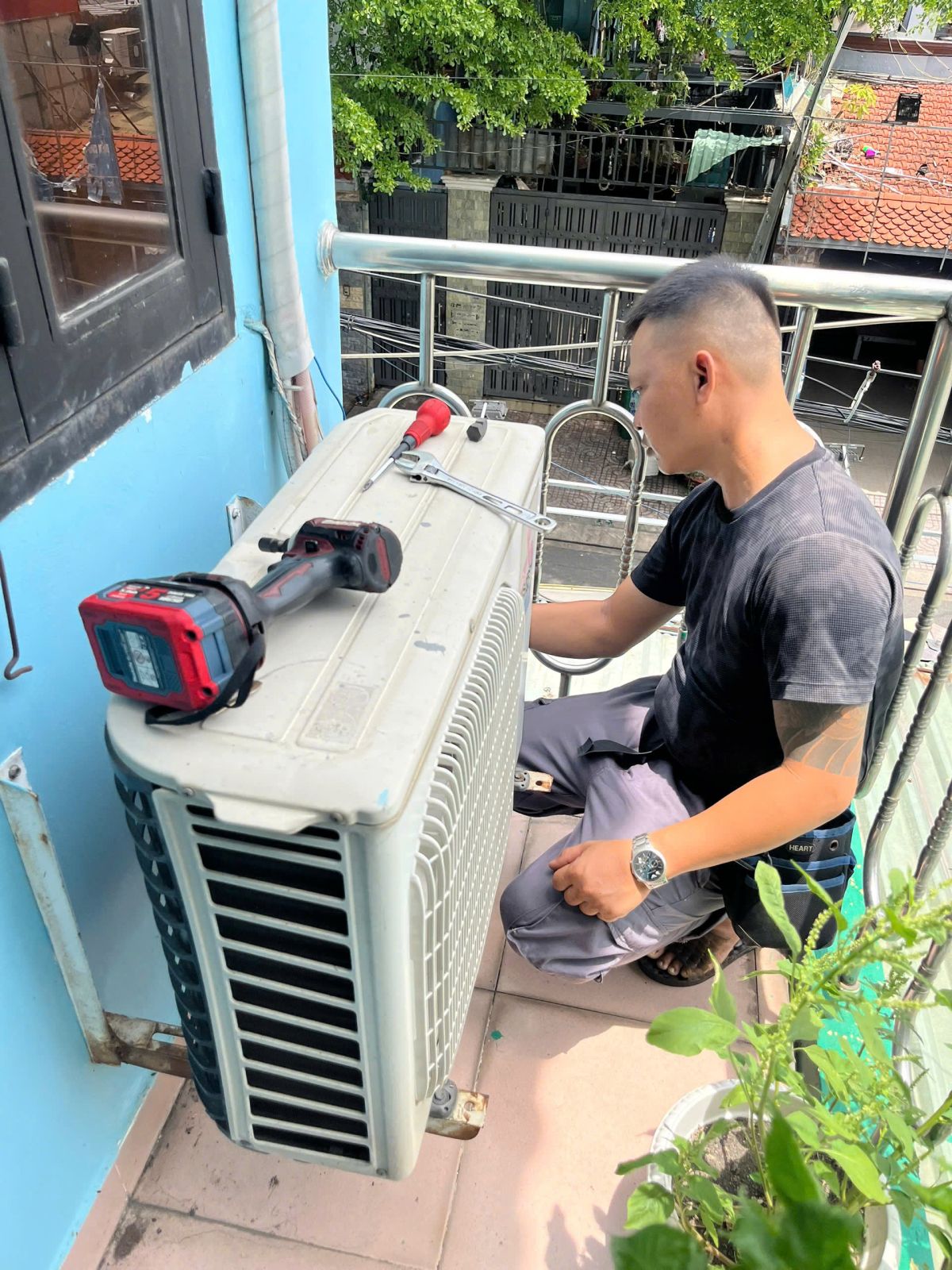Máy Lạnh Bị Xì Gas