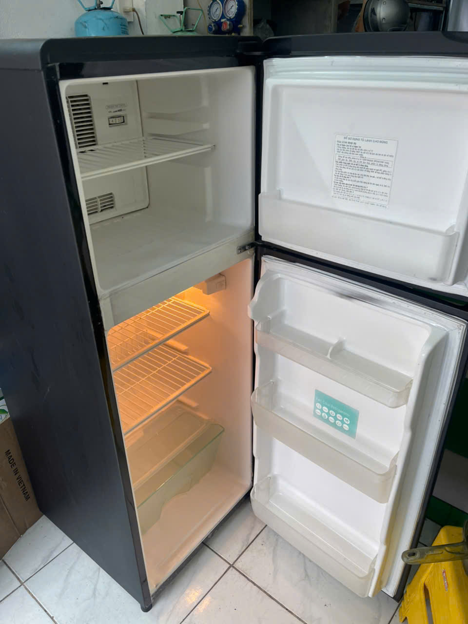 Tủ Lạnh Chảy Nước
